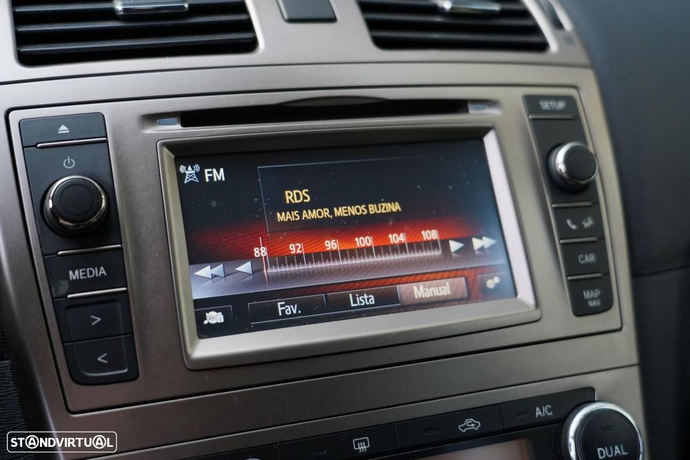 Toyota Avensis SW 2.0 D-4D Exclusive - 8