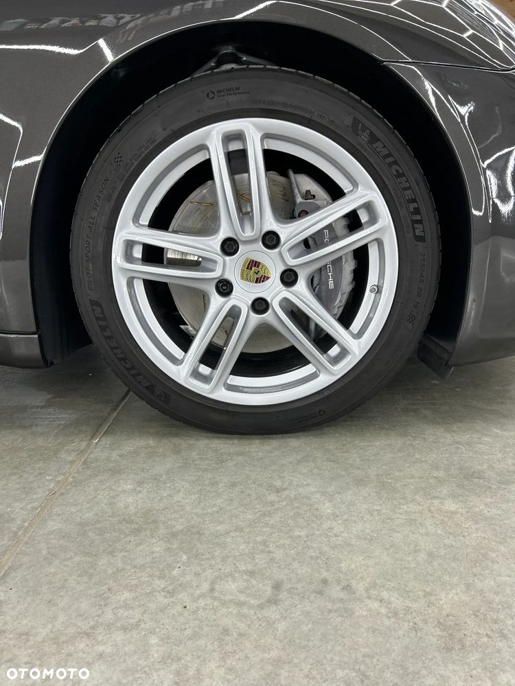 Porsche Panamera 4 PDK - 11