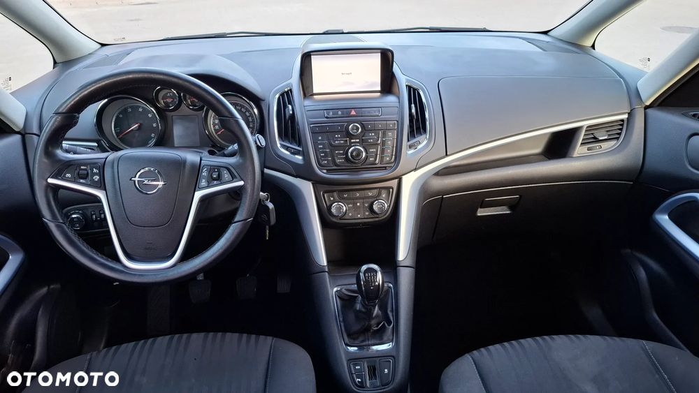 Opel Zafira - 9
