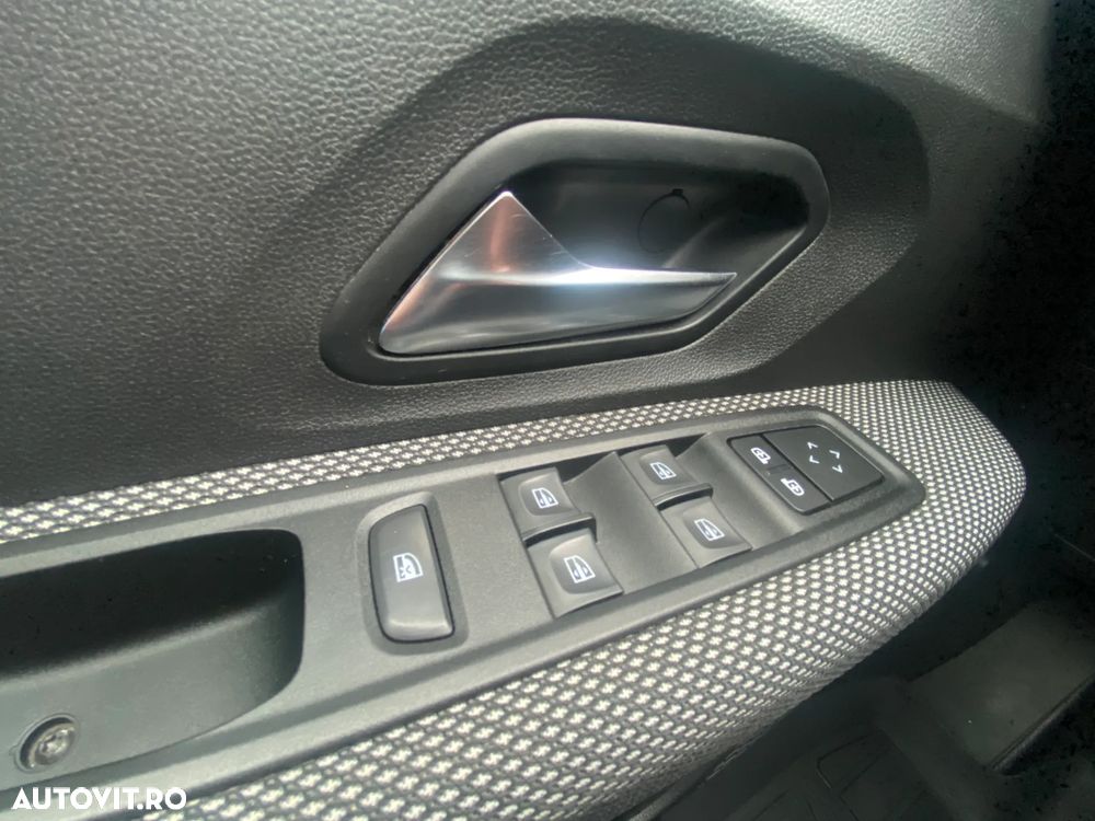 Dacia Logan TCe 90 MT6 Comfort - 11