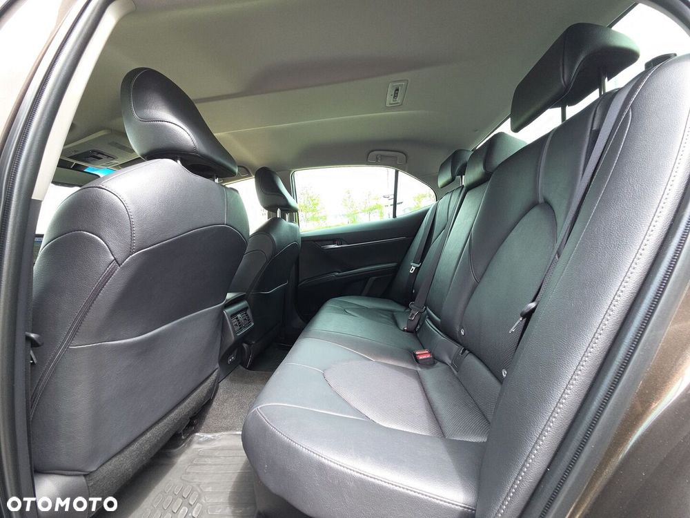 Toyota Camry 2.5 Hybrid Executive CVT - 15