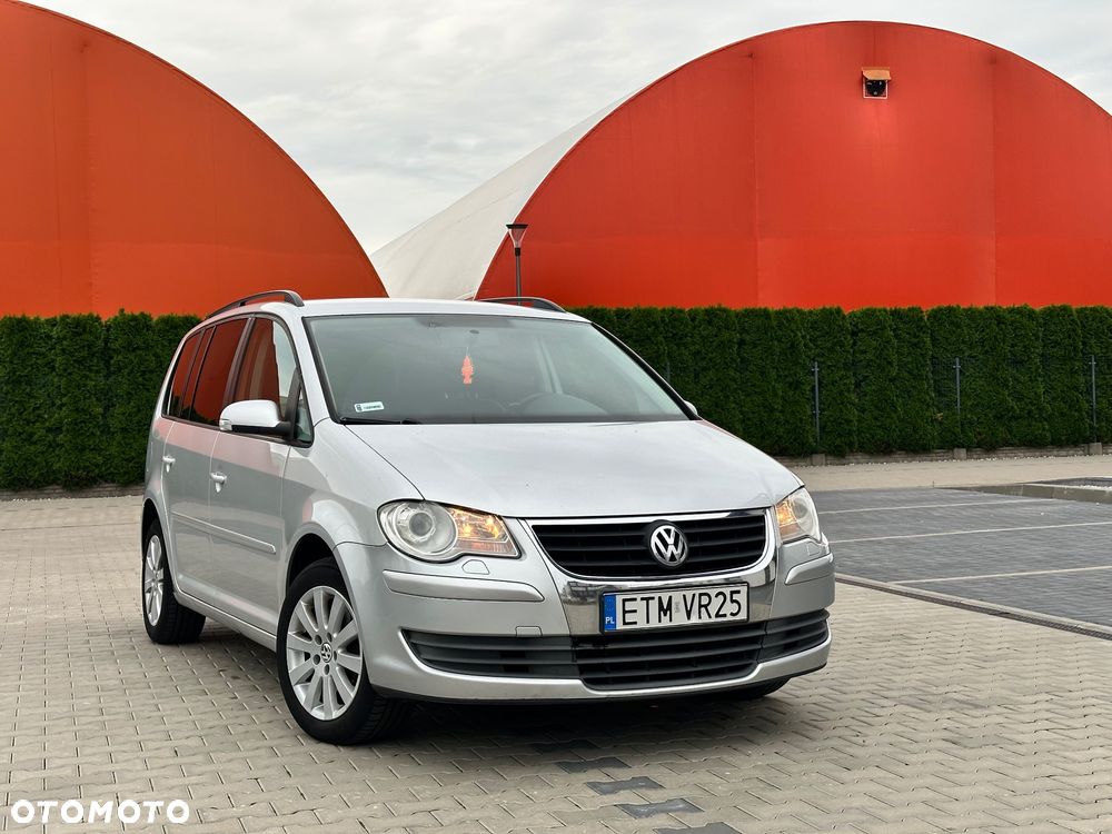 Volkswagen Touran 1.9 TDI Trendline DSG - 2