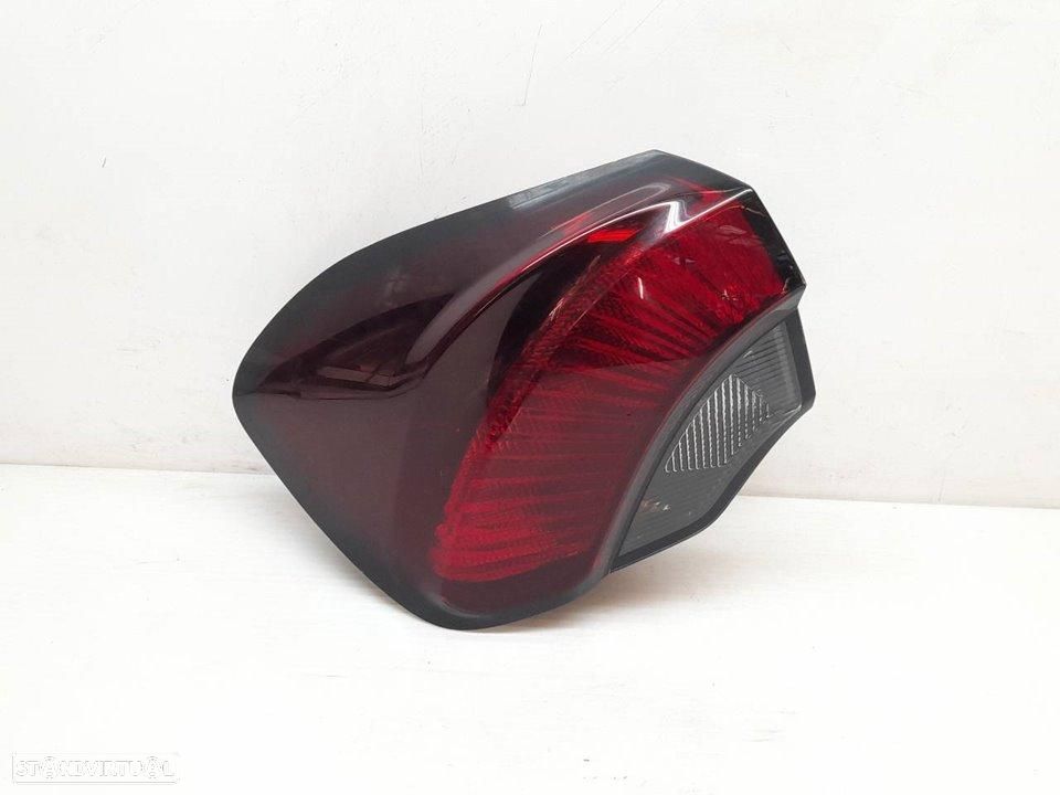 FAROLIM TRASEIRO ESQUERDO FIAT II TIPO 357 HATCHBACK - 1
