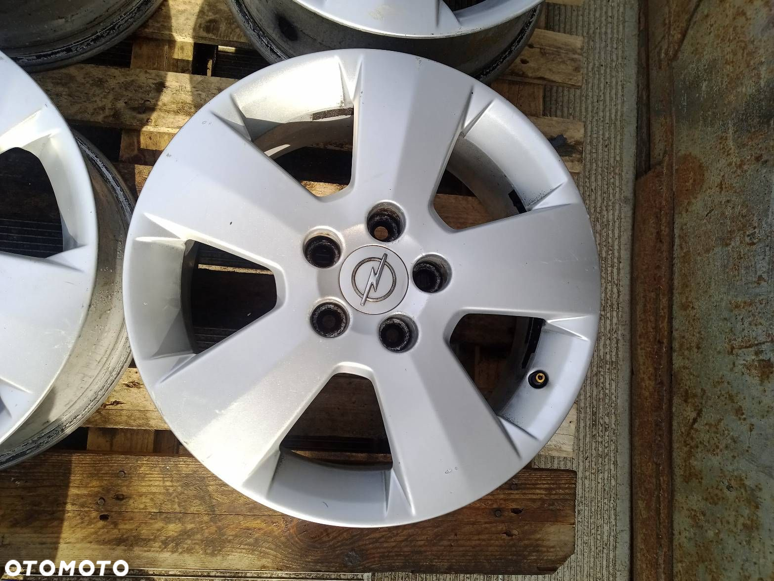 FELGI ALUMINIOWE R16 GM OPEL VECTRA C 2.0 - 5