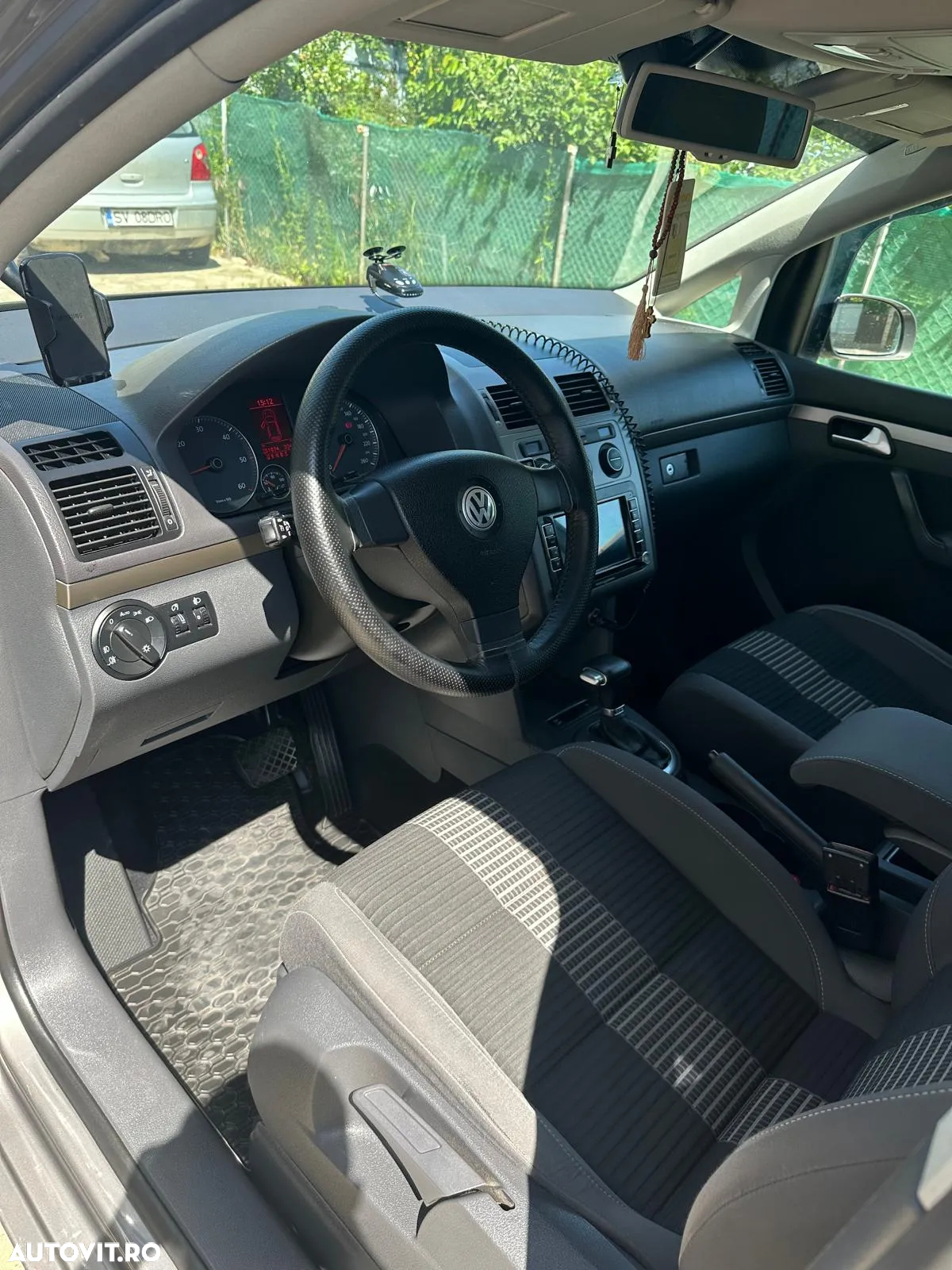 Volkswagen Touran - 9
