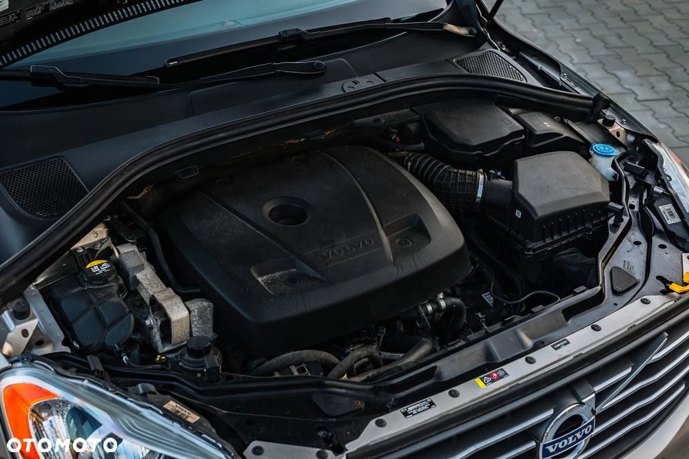 Volvo XC 60 T6 AWD Drive-E Momentum - 23