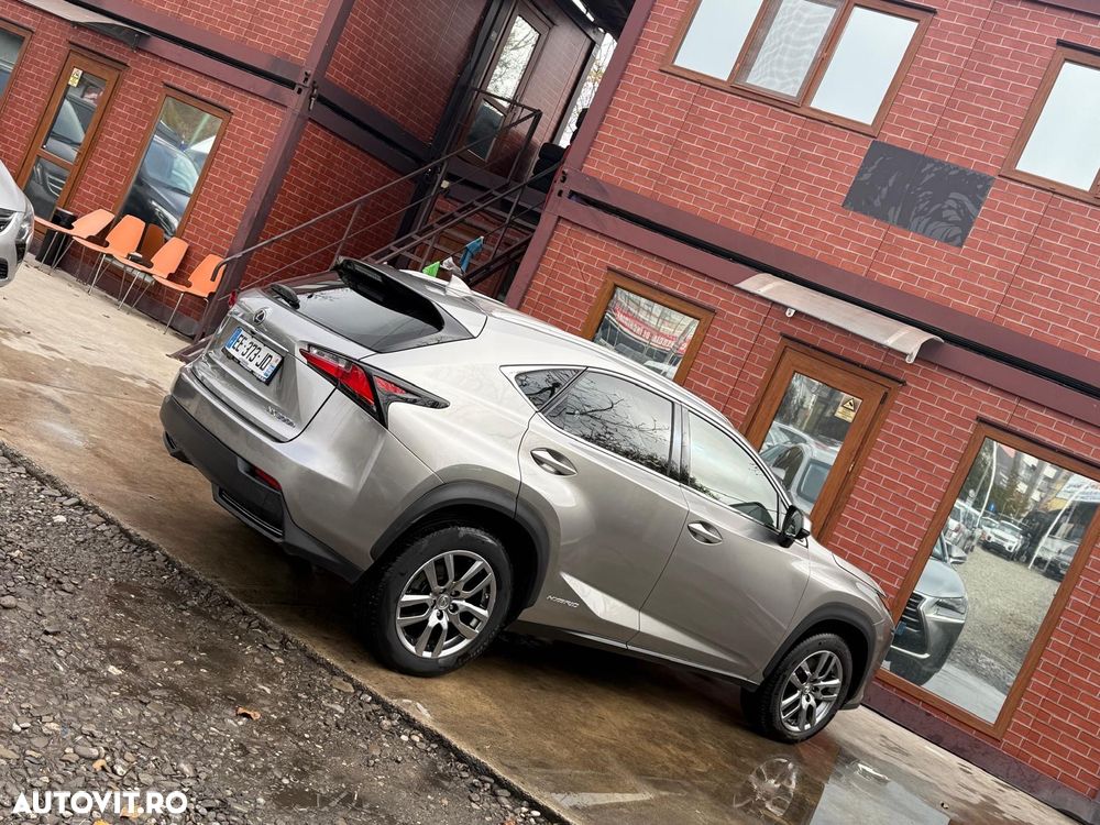 Lexus Seria NX ver-300h - 3