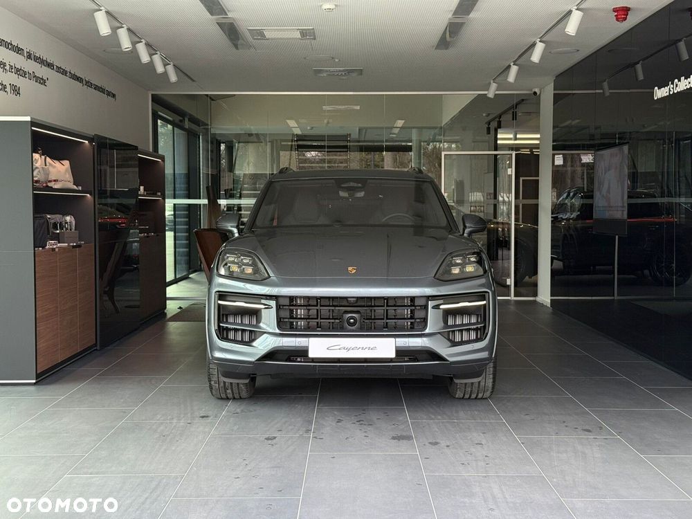 Porsche Cayenne - 2