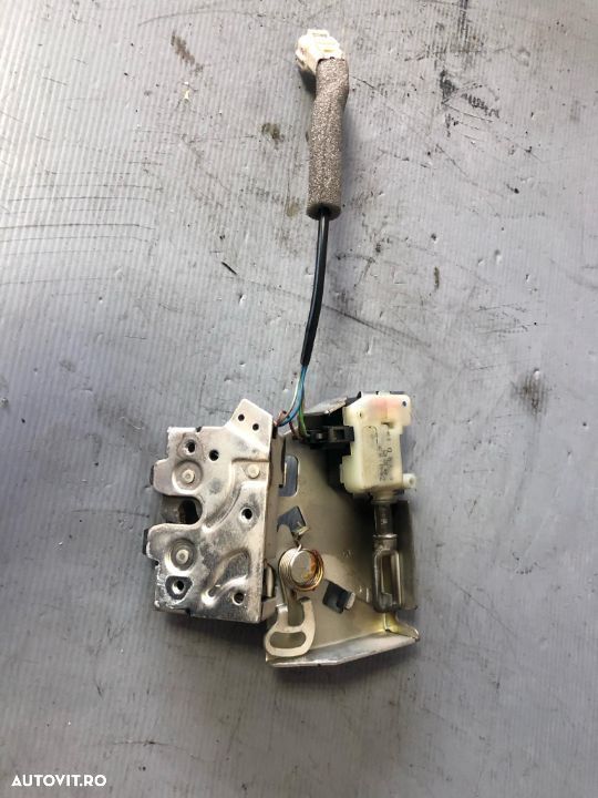 broasca iala haion  ford mondeo mk4 scurt - 1