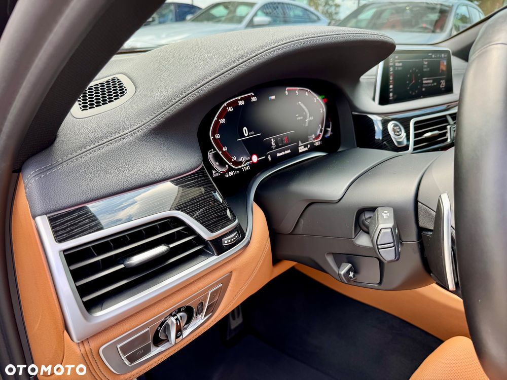 BMW Seria 7 730d xDrive sport - 9