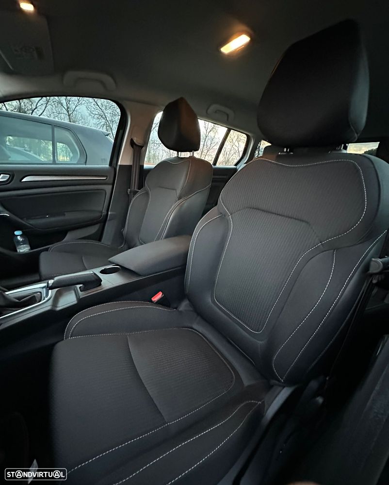 Renault Mégane Sport Tourer BLUE dCi 115 EDC BUSINESS EDITION - 4