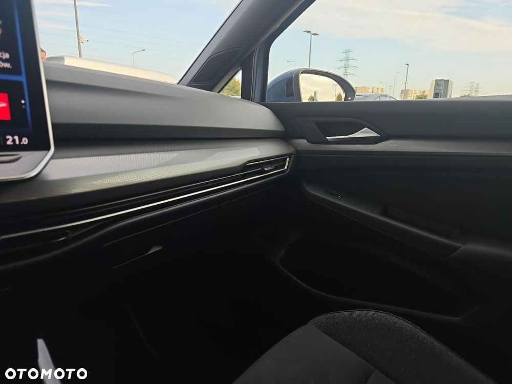 Volkswagen Golf - 24