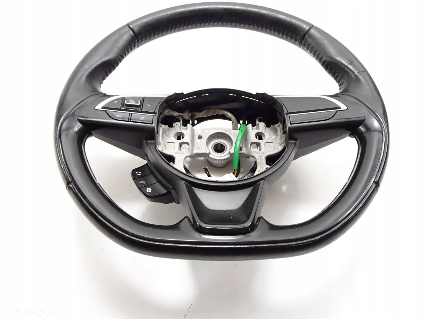 Kierownica SKÓRA MULTI Suzuki Swift MK8 - 2