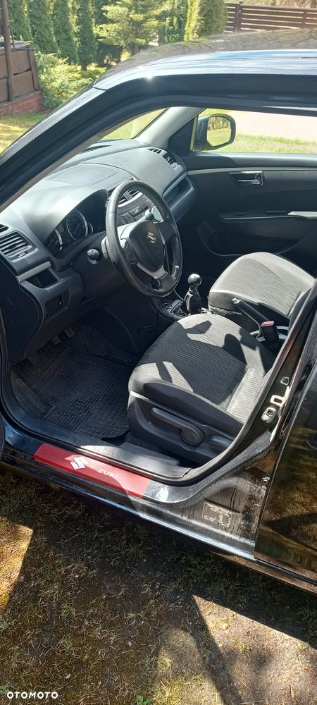 Suzuki Swift - 4