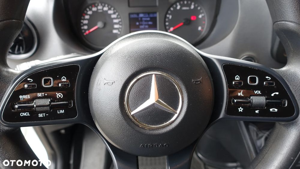Mercedes-Benz SPRINTER - 8