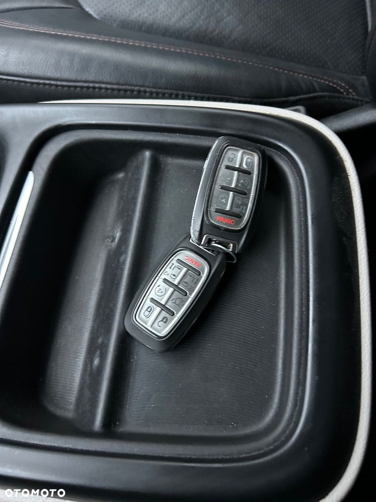 Chrysler Pacifica - 25