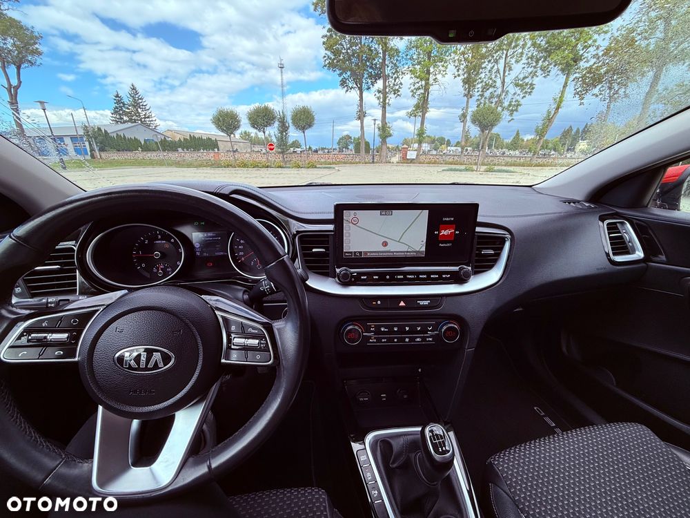 Kia Ceed 1.6 CRDi (48V Mild-Hybrid) Platinum - 27