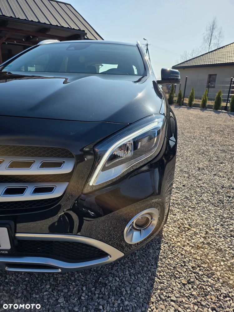 Mercedes-Benz GLA 200 d - 21