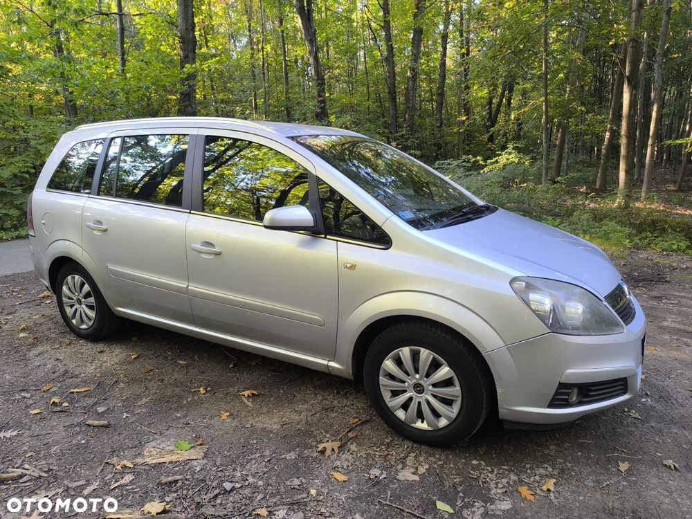 Opel Zafira - 1