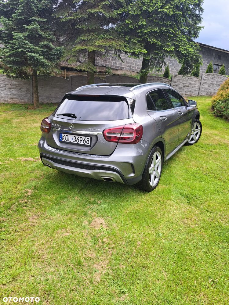 Mercedes-Benz GLA 250 4Matic 7G-DCT AMG Line - 15