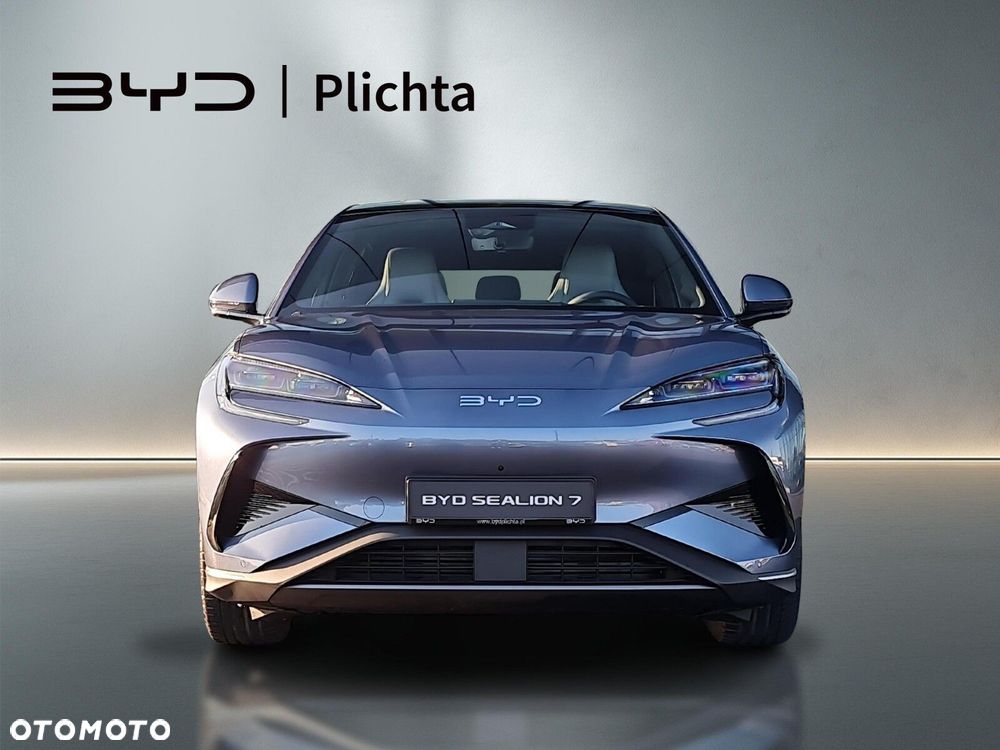 BYD Sealion 7 - 8