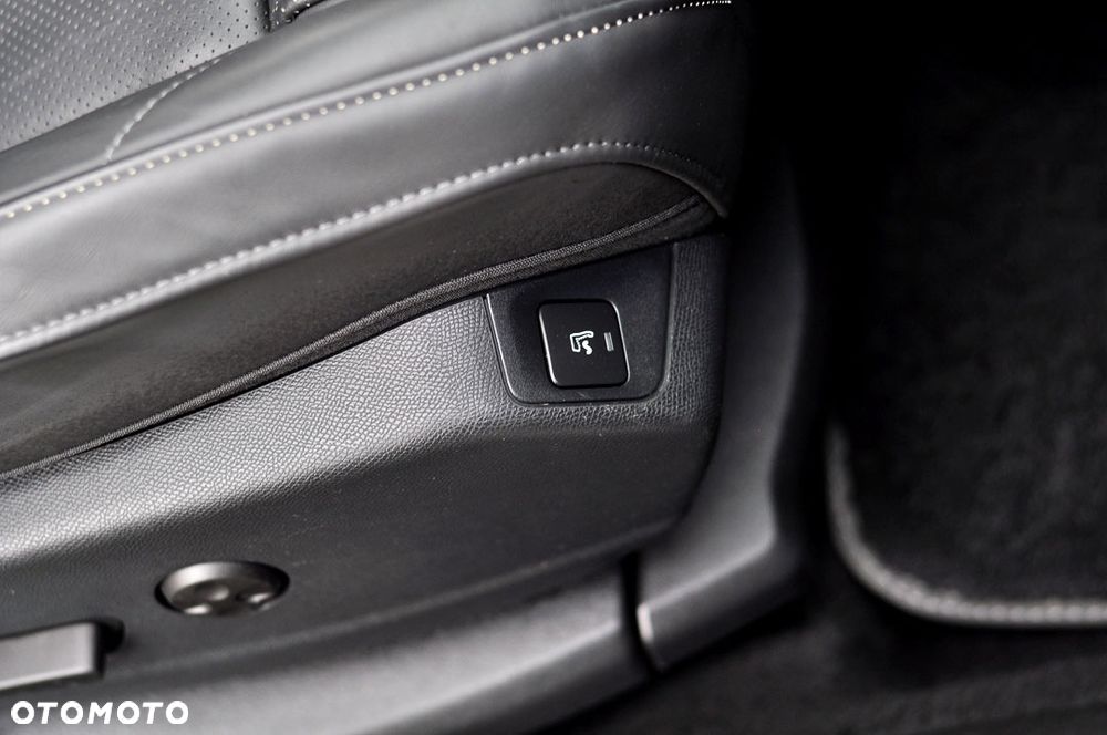 DS Automobiles DS 7 Crossback - 25