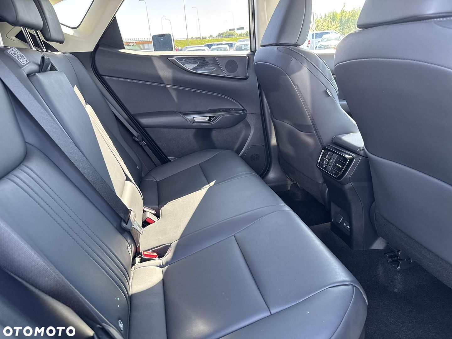 Lexus NX 350h Prestige AWD - 27