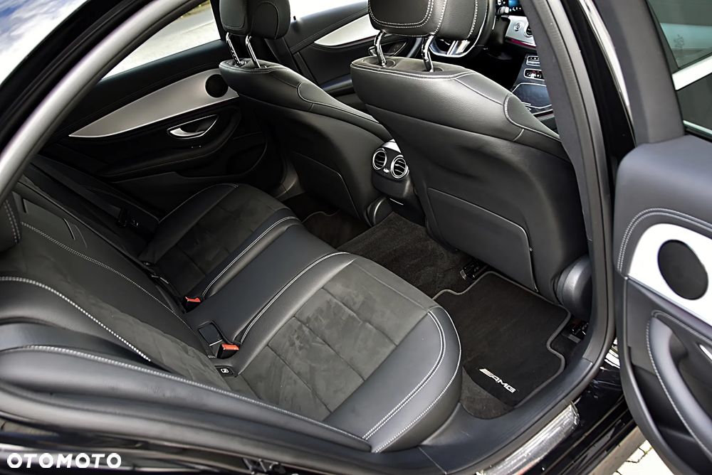 Mercedes-Benz Klasa E 220 d 4-Matic AMG - 24