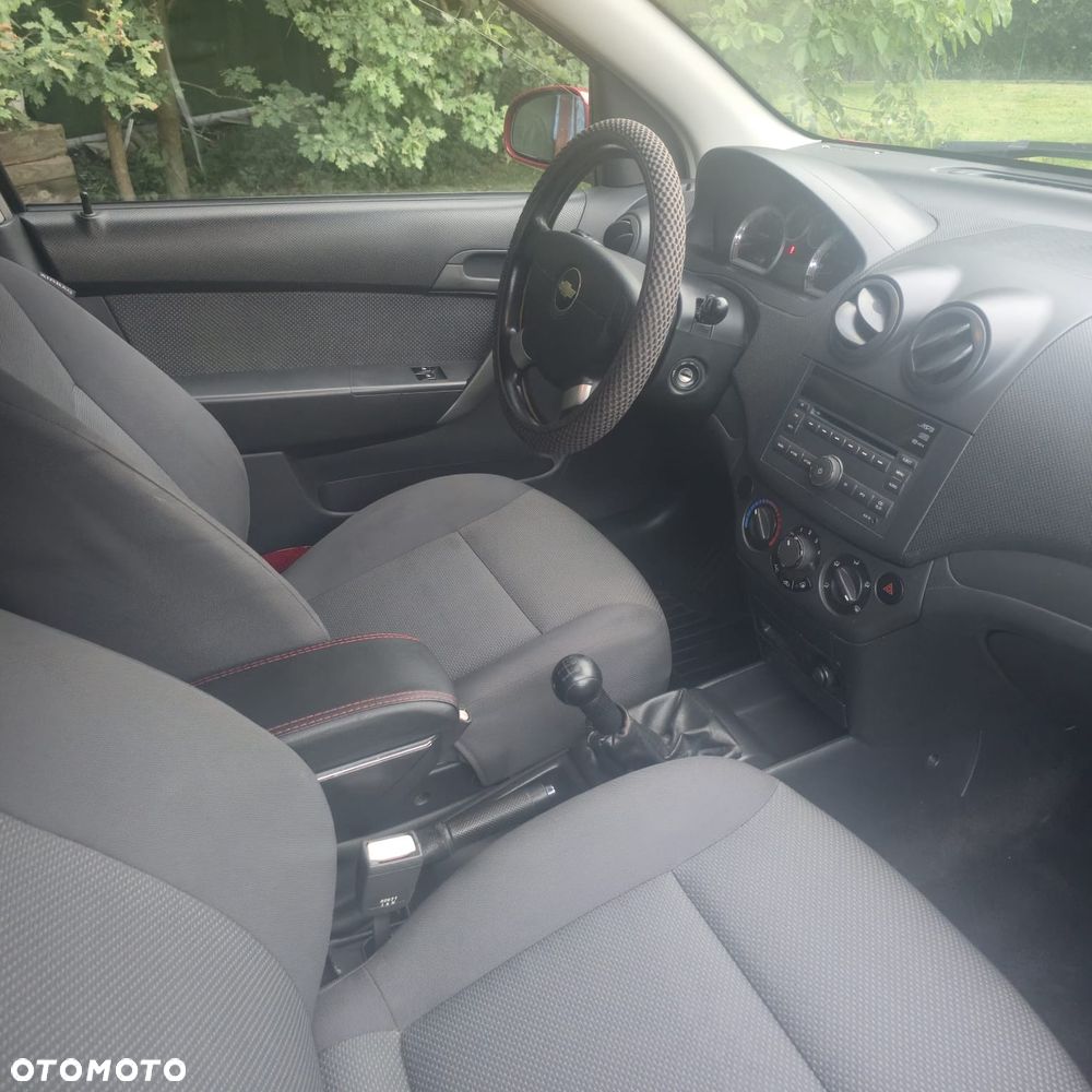 Chevrolet Aveo - 5