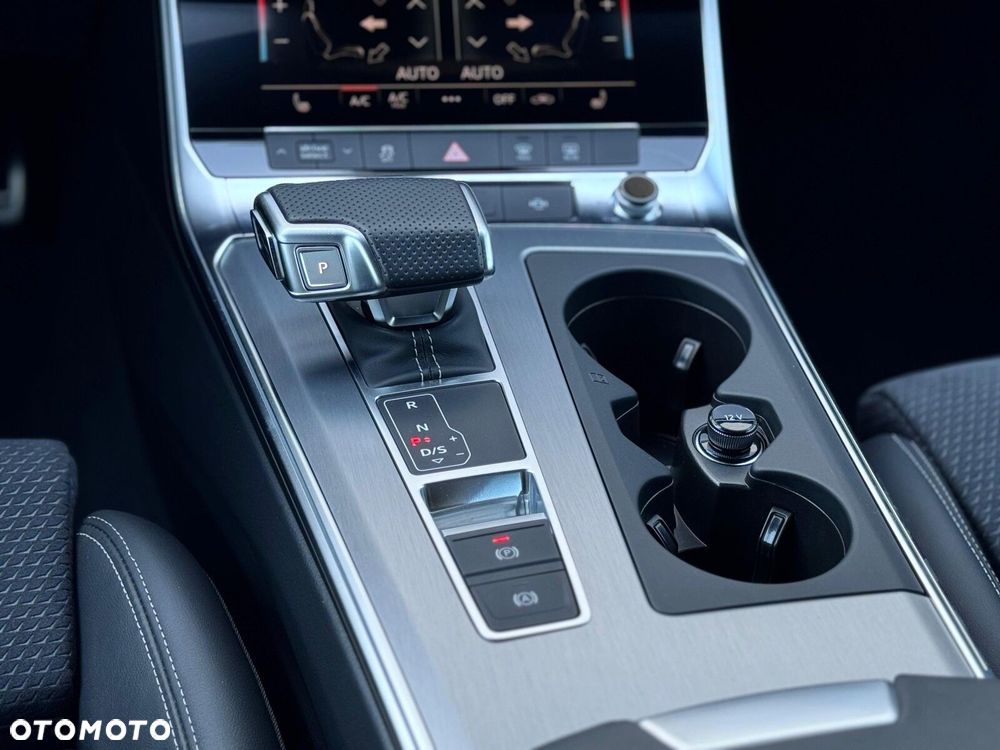 Audi S6 Avant - 22