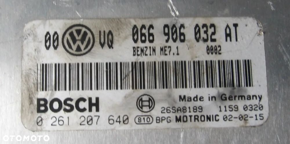 sterownik silnika PASSAT B5 2.3  066906032AT VOLKSWAGEN - 2