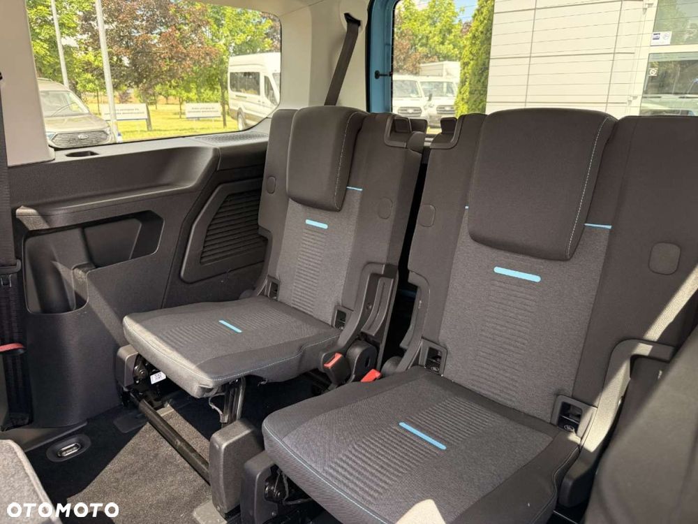 Ford Tourneo Connect Grand - 27