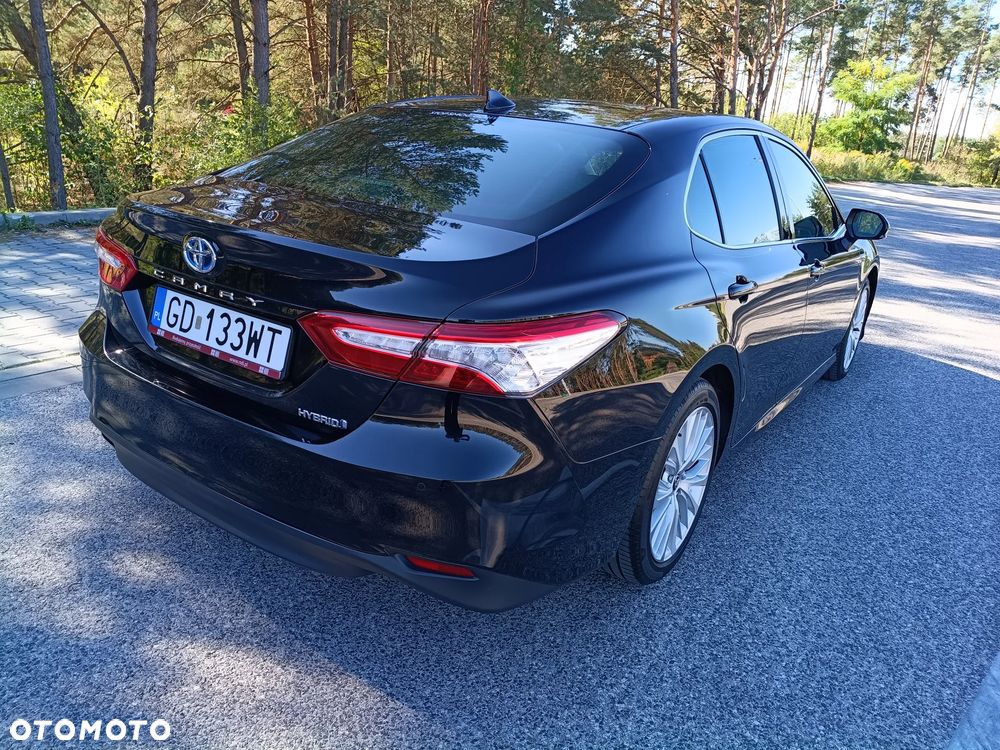 Toyota Camry 2.5 Hybrid Executive CVT - 21