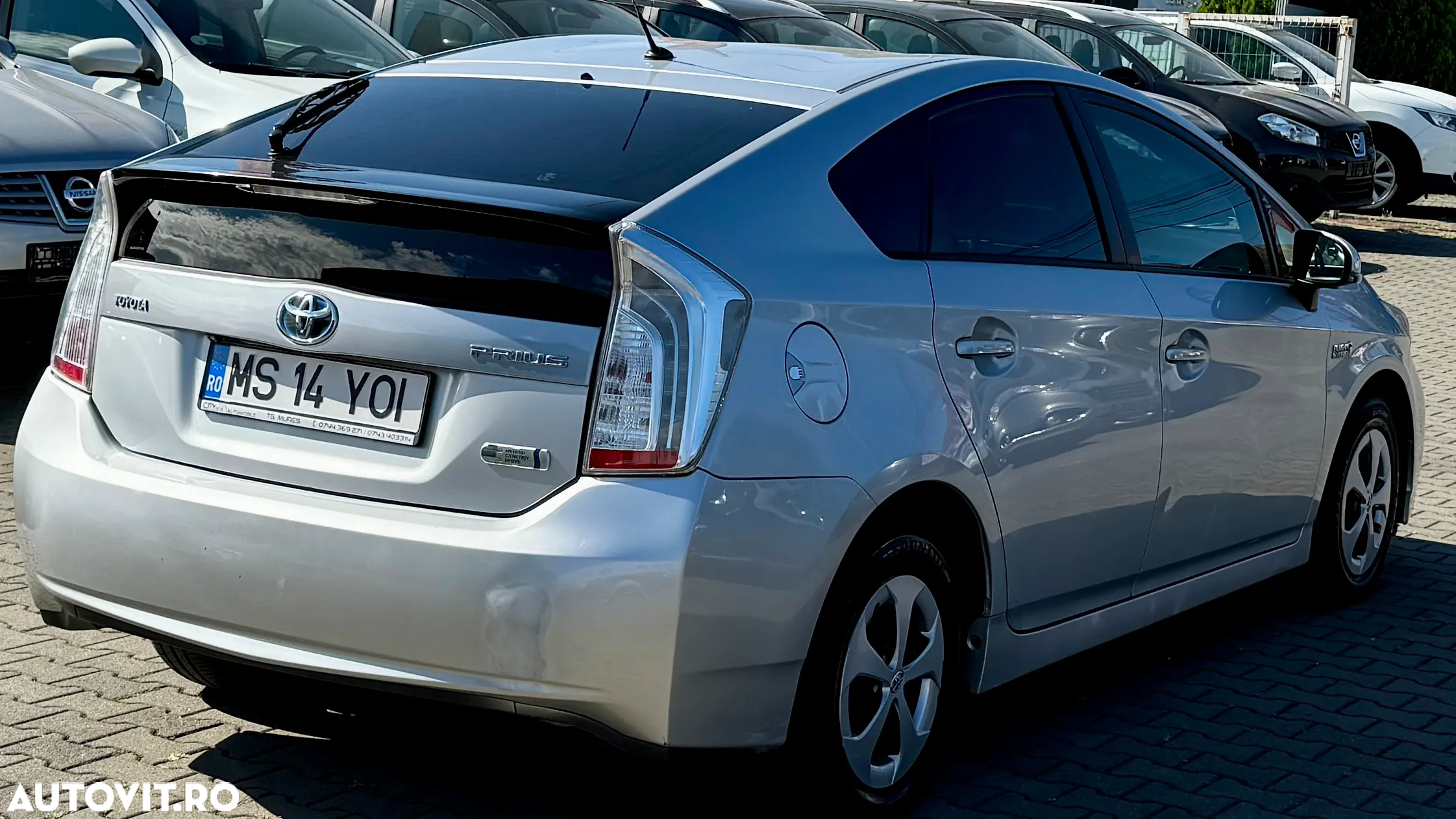 Toyota Prius - 3