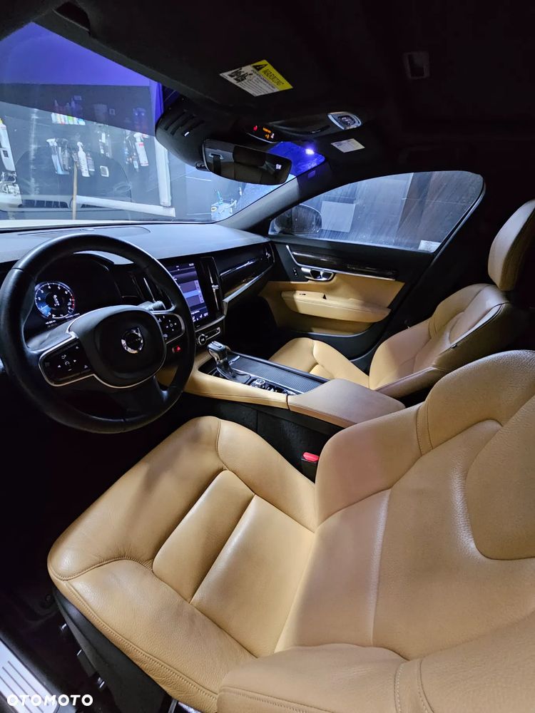 Volvo S90 T6 AWD Geartronic Momentum - 10