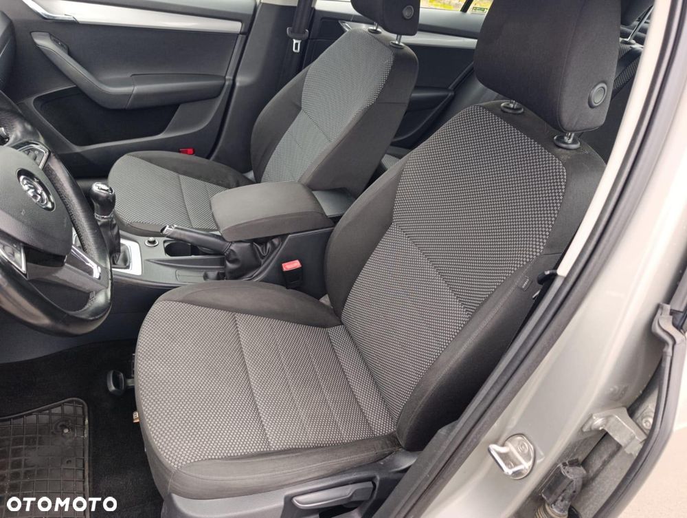 Skoda Octavia 1.4 TSI Ambition - 23