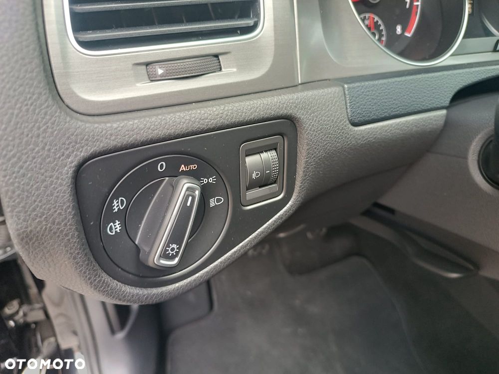 Volkswagen Golf 1.4 TSI BlueMotion Technology Cup - 11