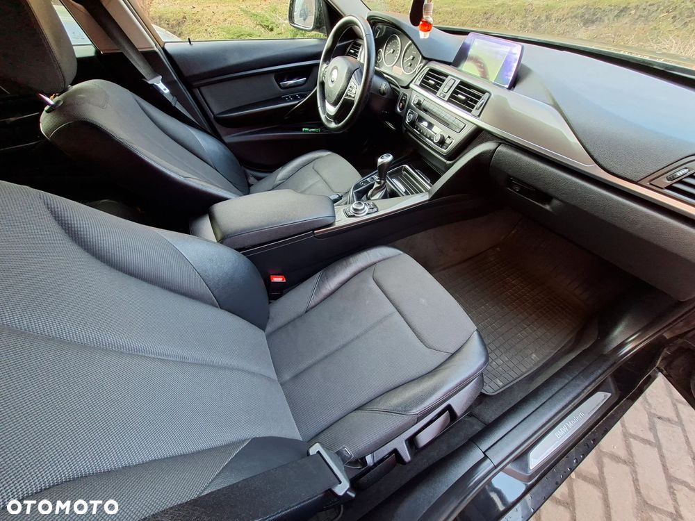 BMW Seria 3 320d - 15