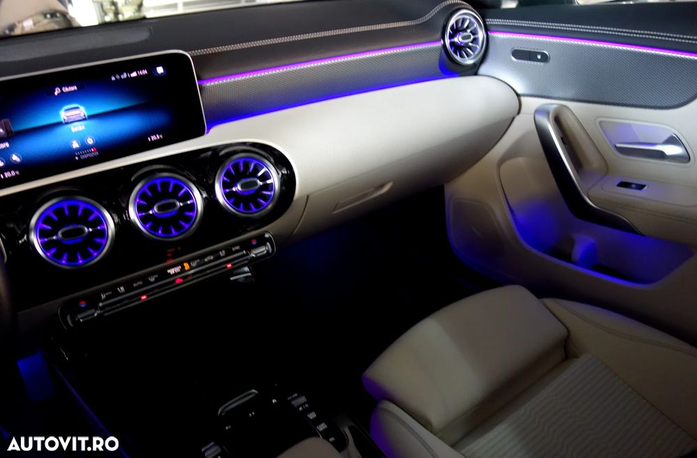 Mercedes-Benz CLA 200 7G-DCT Special Edition - 24