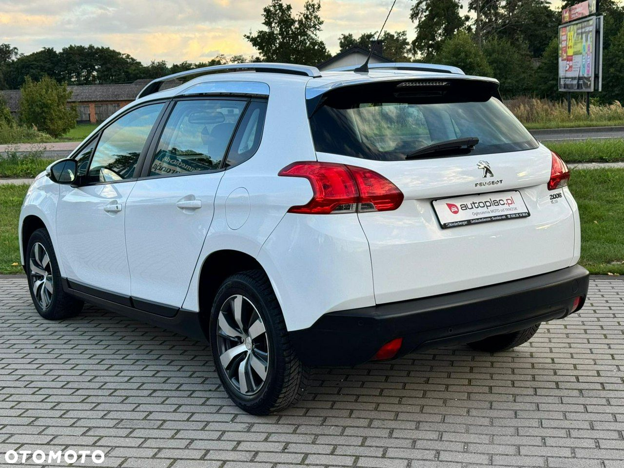 Peugeot 2008 e-HDi FAP 115 STOP & START Business-Line - 15