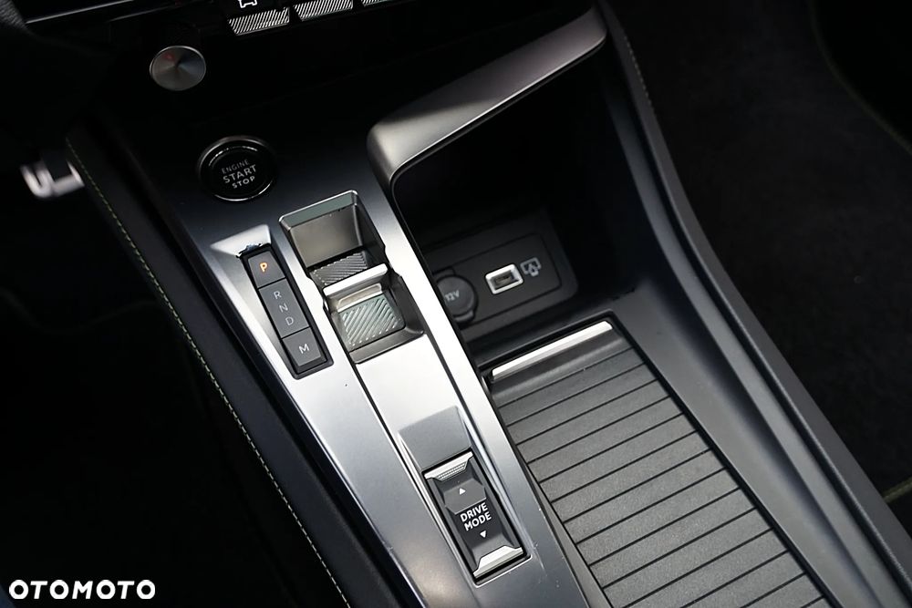 Peugeot 308 BlueHDi FAP 130 EAT8 Stop & Start GT - 38