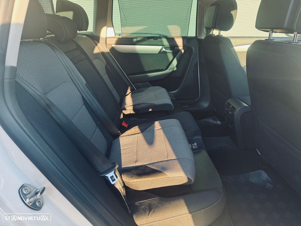 VW Passat Alltrack 2.0 TDi DSG 4M - 6