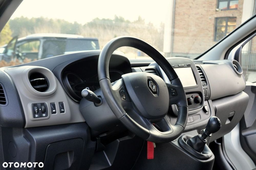 Renault Trafic - 23