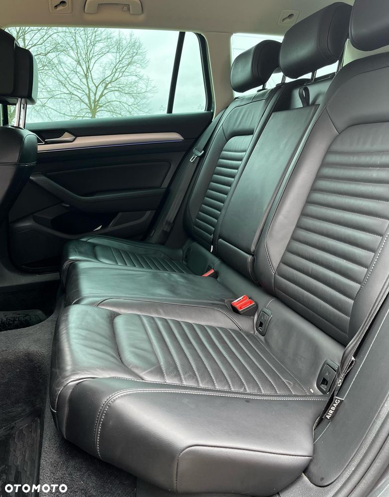 Volkswagen Passat - 9