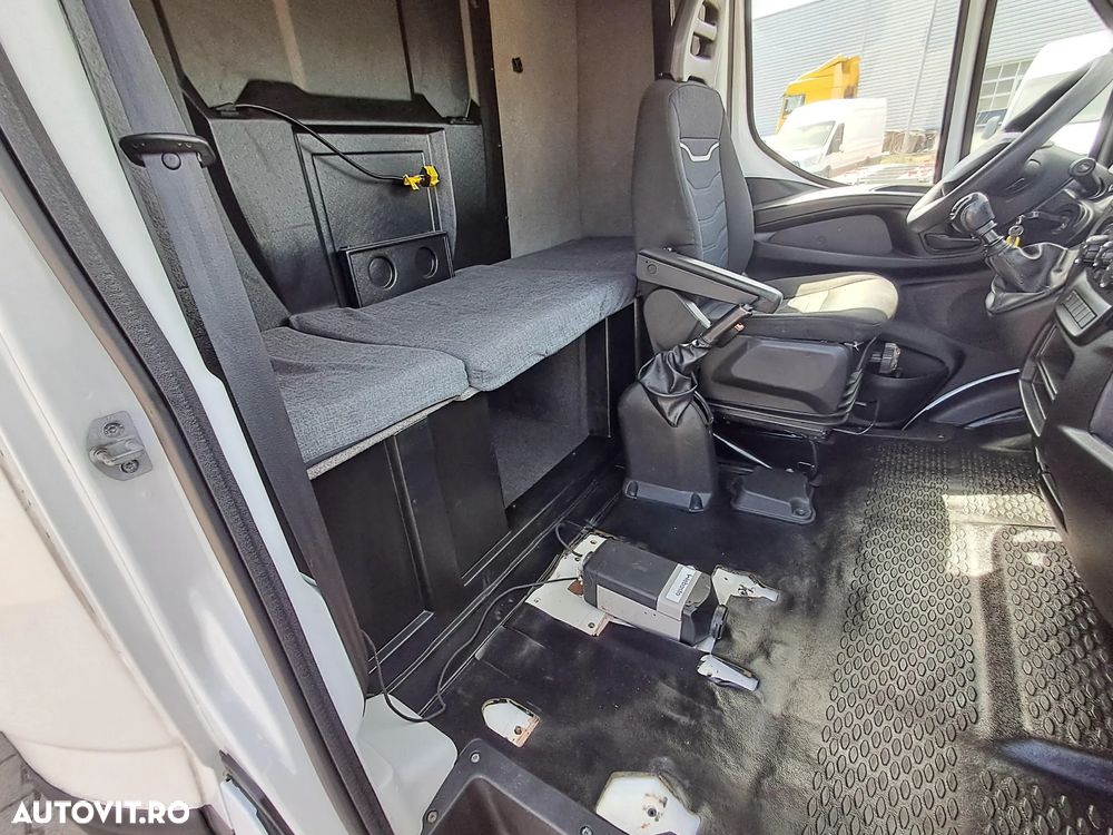 Iveco DAILY 35S16 3.0D 160CP CABINA DE DORMIT SI PRELATA - 21