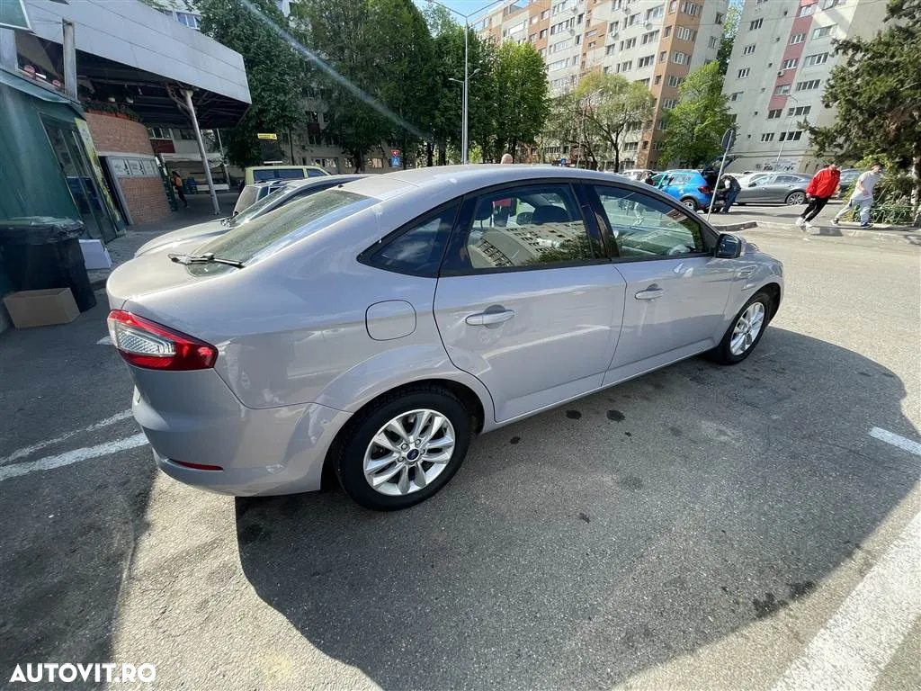 Ford Mondeo 1.6 TDCi Ambiente - 8