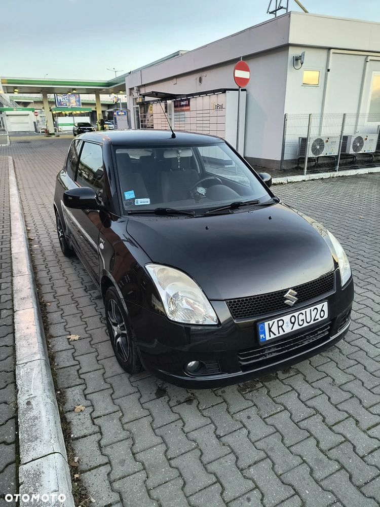 Suzuki Swift 1.5 Black Sport Edition - 4