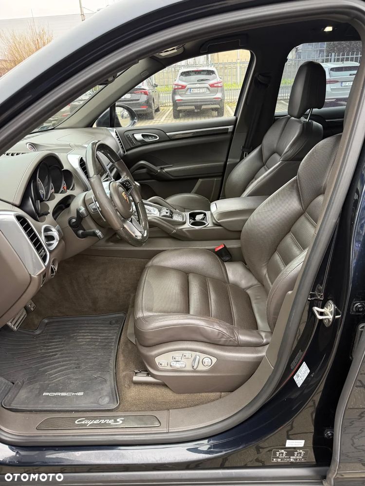 Porsche Cayenne S Diesel Platinum Edition - 8