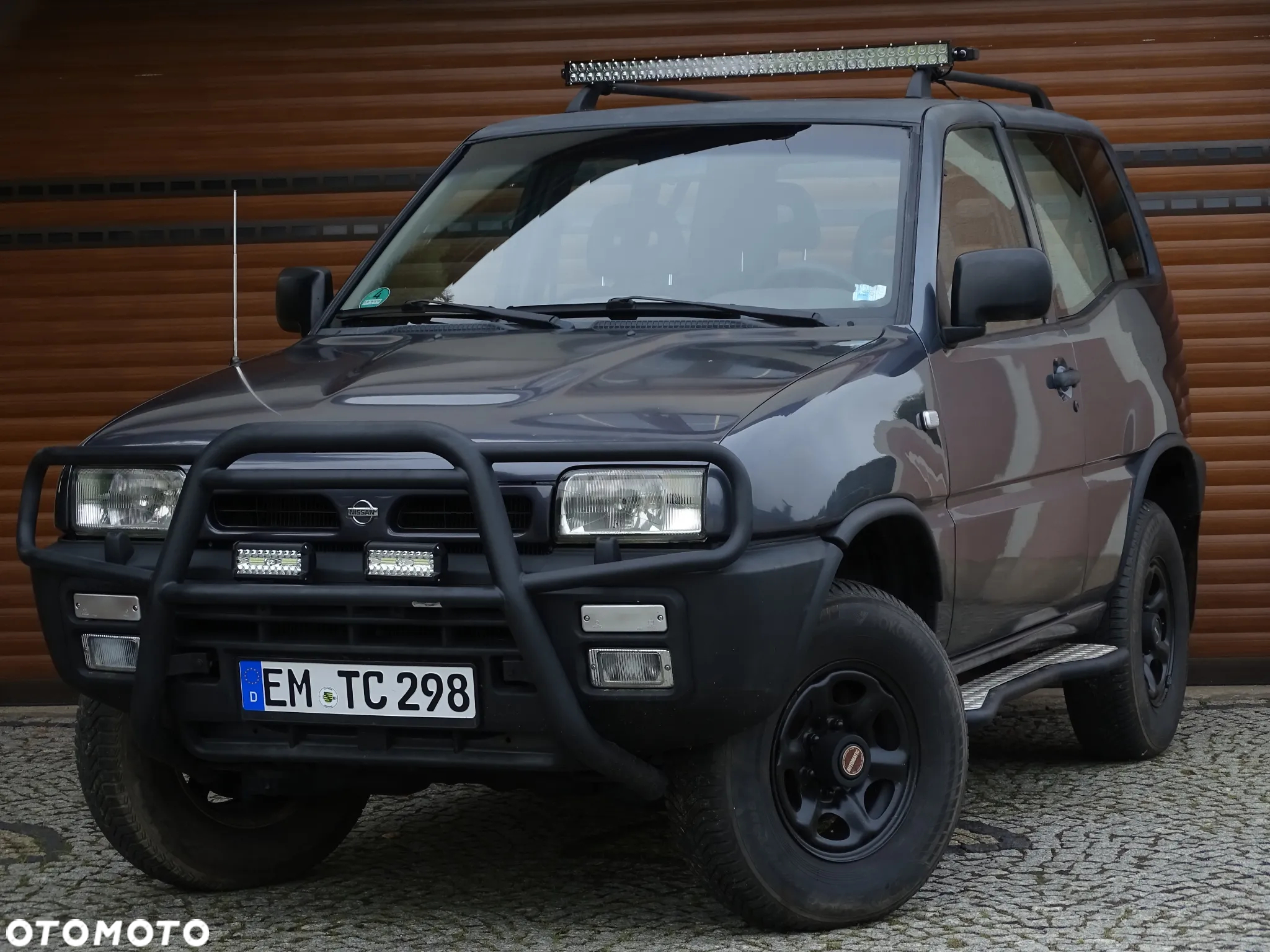 Nissan Terrano II 2.4 SGX - 31