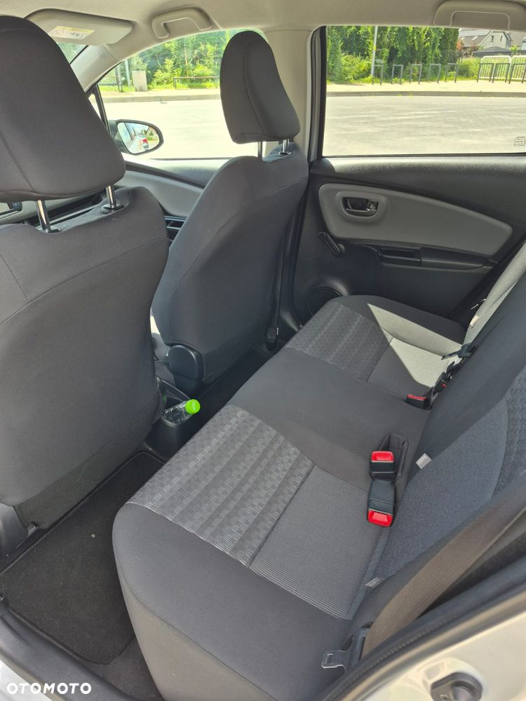 Toyota Yaris 1.33 Premium EU6 - 6